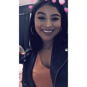 Meet your Posher, Anahi